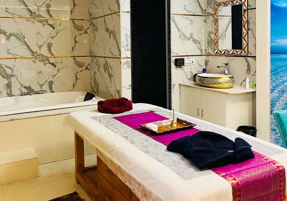 Best luxury spa in pitampura, delhi - Mirror Spa Pitampura