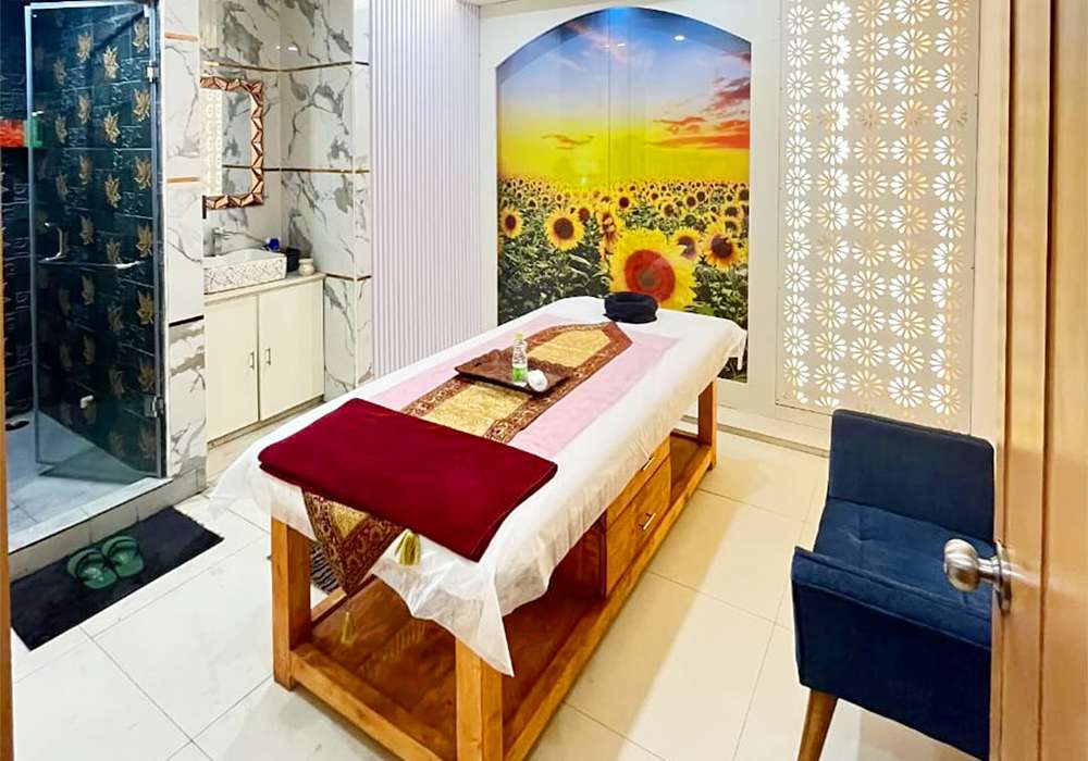 Best luxury spa in pitampura, delhi - Mirror Spa Pitampura